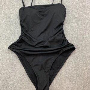 Shade and shore black one piece narrow adjustable straps removable pads size sm